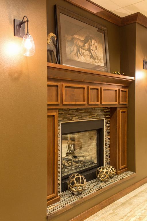 Teddy'S Residential Suites Watford City Экстерьер фото
