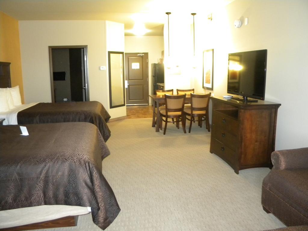 Teddy'S Residential Suites Watford City Экстерьер фото